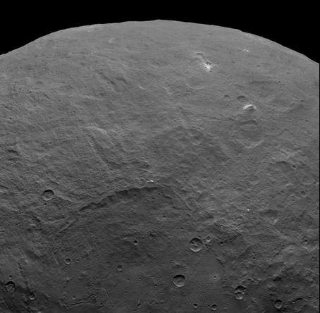 NASA difunde imágenes de una enigmática 'pirámide' en el planeta enano Ceres-0